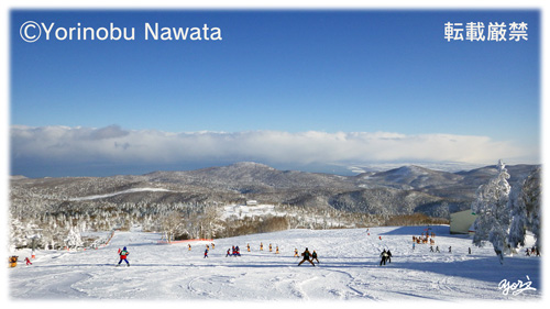 札幌国際スキー場エコーコースと石狩湾眺望／写真転載厳禁・プロ写真家なわたよりのぶ
