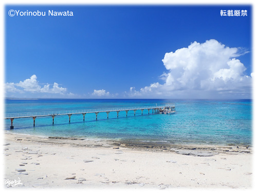 「ナガンヌ島桟橋と積乱雲」転載厳禁・プロ写真家縄田頼信 「ナガンヌ島桟橋と積乱雲」写真/転載厳禁・プロ写真家なわたよりのぶ