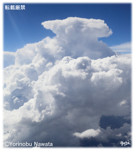 「カナダ穀倉地帯上空の積乱雲（航空写真）」転載厳禁・プロ写真家なわたよりのぶ